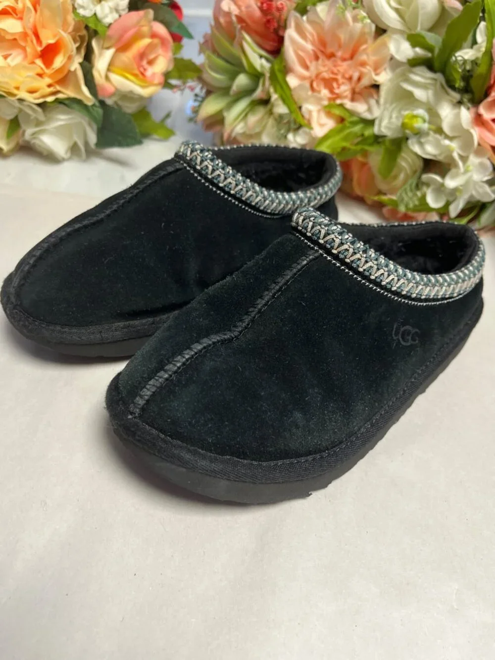 UGG Tasman Slippers Black Suede Shearling Lined Kids Size 2